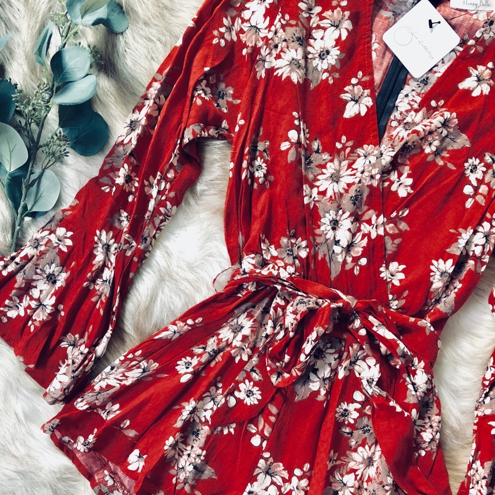 🌿 CLEARANCE 🌿 Rust Floral Playsuit Romper 🌿 - Picture 2 of 8